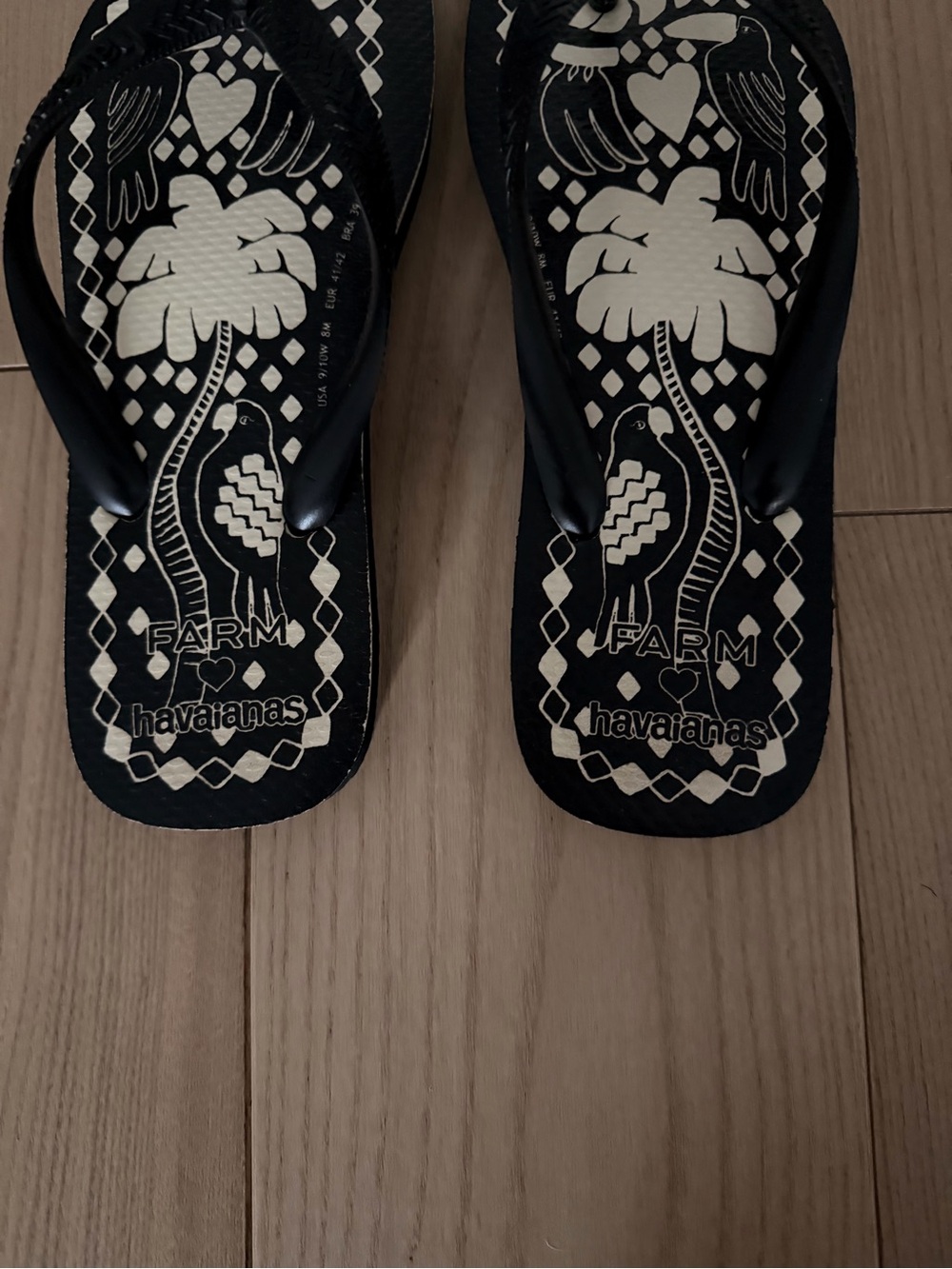 Havaianas x Farm Black and White Floral Print Flip Flops - Picture 3 of 6